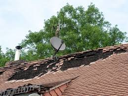 Wann ein haus mit einem gutachter besichtigt werden sollte, was er genau macht und wie hoch die kosten sind, erfahren sie hier von uns. Immobiliengutachter Aufgaben Nutzen Kosten