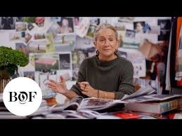 The Legendary British Vogue And Elle Stylist Is Offering An Online Course Through Business Of Fashion Lucinda Chambers Fashion Courses Chamber