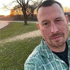 Maurice Dodson's Instagram, Twitter & Facebook