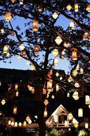 The Tavern On The Green Central Park New York Maio 2009 By Simone Moczijdlower Via Flickr Tavern On The Green Tree Lanterns Lights