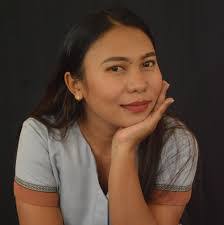 Roxanne Salinas's Instagram, Twitter & Facebook