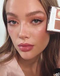 68 Best Natural Makeup Trends For 2020 Season Chicbetter Inspiration For Modern Women Chicbetter Inspirati Eye Makeup Natural Makeup Looks Natural Makeup