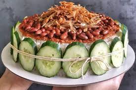It is commonly found in malaysia, where it is considered the national dish. Order This Unique Nasi Lemak Cake That S Perfect For Any Singaporean Celebration