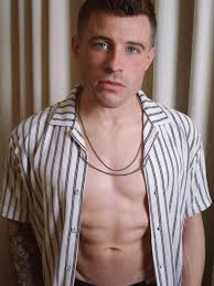 Check out my spicy page 🥵 click the link in bio 😘