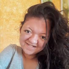 Stream Julia Longo music