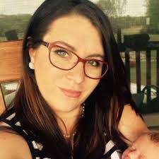 Cassie Oakes's Instagram, Twitter & Facebook