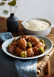 Hauts De Cuisse De Poulet Braises A La Sauce Soya Au Sirop D Erable Trois Fois Par Jour Recipe Braised Chicken Braised Chicken Thighs Food