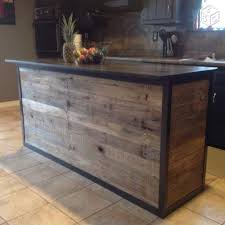 Epingle Par Allyson Sur Idees Pour La Maison Bar En Palette Diy Maison Armoire De Cuisine