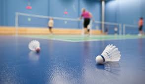 Badminton is a racquet sport played using racquets to hit a shuttlecock across a net. Der Unterschied Zwischen Federball Und Badminton