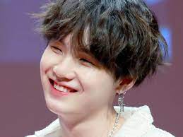 I missed yoongi so much in these 3 months! 6 Times Bts Suga Floored Fans With His Kind Gestures
