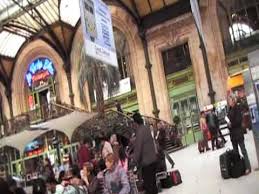 L'établissement vous offre la possibilité de privatiser un des salons ou la totalité du restaurant. Gare De Lyon And The Blue Train Restaurant Youtube