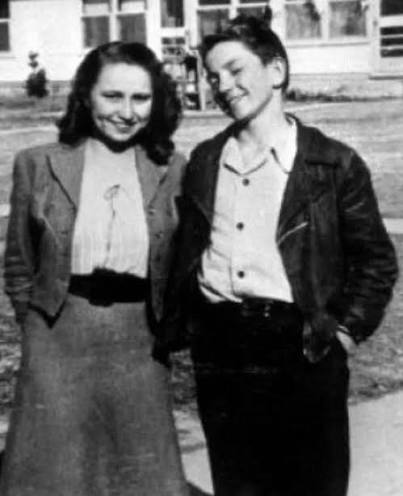 TBT Willie and Bobbie, 1946