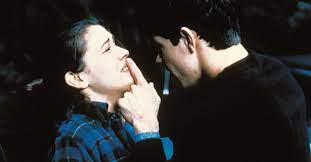 Reese witherspoon ist hier als süßer teenie zu bewundern, der Fear Wenn Liebe Angst Macht Film 1996 Trailer Kritik Kino De