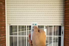 Les avantages sont nombreux, que le volet soit en bois, en pvc ou dans un matériau un peu plus recherché comme l'aluminium. Installer De Nouveaux Volets Combien Ca Coute Comparatif Prix Et Modeles