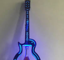 GUITAR BOTTLE PRESENTER - L.E.D GUITAR
