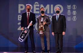 Gabriel menino sofre entorse no tornozelo e vai passar por exames. Flamengo Tem Apenas Dois Jogadores Na Selecao Do Brasileirao 2020 Veja