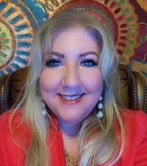 Jennifer Heasley's Instagram, Twitter & Facebook