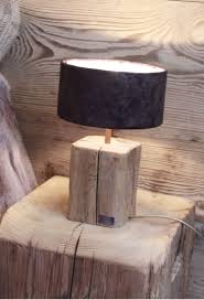 Petite Lampe De Chevet Pied Vieux Bois Fabrication Francaise Et Abat Jour Cuir Luminaire Decoration Mon Lampe De Chevet Bois Lampe Bois Deco Bois