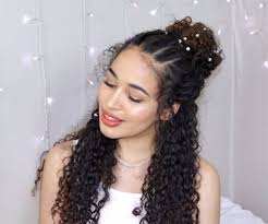Curly Curly Hairstyles Fille Blanche Curlyhairstyles Girl Coiffures Curly Curlyhairst Pflege