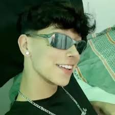 En İyi AI Sohbet Karakteri Monte money: Profilleri ve Kullanıcı yorumlarını  keşfedin