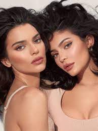Kendall is a high fashion model who has walked many runways, including the victoria secret fashion show, and gets to travel the world. Kendall X Kylie Cosmetics Collection Kendall And Kylie Jenner Kendall Jenner Face Kendall Jenner Makeup