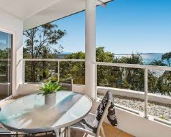 Maison noosa's comfortably appointed, 1, 2 and 3 bedroom apartments offer guests a perfect holiday retreat in the heart of hastings street just a few steps from the beautiful. Luxury Accommodation The Lookout Resort Noosa