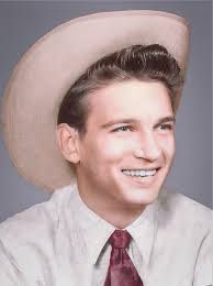 Karl Doering's Instagram, Twitter & Facebook