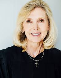 Marilyn Castle's Instagram, Twitter & Facebook