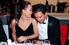 Der schauspieler hat seit kurzem eine neue freundin. Elyas M Barek Zeigt Sich Erstmals Mit Freundin Julia News At