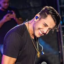 Yara Tché biography