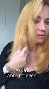 Mit Wella Color Touch zum goldigen Blondton ohne das es aussieht wie ein  Unfall 😍🫶🏽😂 Gerne hätte ich es heller und aschig, aber das machen meine  Haare leider einfach nicht mit 🥰 Dafür brauchen wir ...