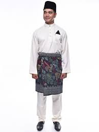 Akad nikah (dari bahasa arab 'aqd = عقد) atau ijab qabul merupakan ikrar pernikahan. 32 Naz Baju Nikah Ideas Baju Nikah Nikah Muslim Wedding