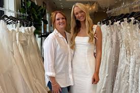 Pioneer Woman Ree Drummond Goes Wedding Dress Shopping with Her Daughter  Paige