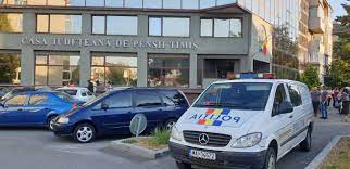 Carnetele de munca, scanate si inventariate. Jaf La Casa JudeÅ£eanÄƒ De Pensii Timis Europa Fm