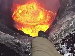 Jetzt wurde er von forschern angebohrt. Vulkan Video Aus Dem Inneren Des Bendow Krater Der Spiegel