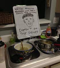 21 Roommates Who Got Really Passive Aggressive With Their Notes