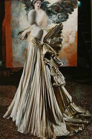 Italian lighting centre fortuny pleats in pants gun : Mariano Fortuny Vs Roberto Capucci Irenebrination Notes On Architecture Art Fashion Fashion Law Technology