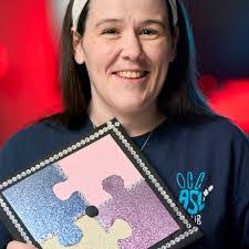 Cari Cordell's Instagram, Twitter & Facebook