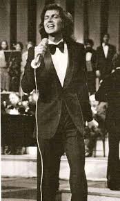 Biografia De Camilo Sesto Cantante Español Camilo Sesto Sin Palabras Camilo Sesto Camilo Fotos De Camila