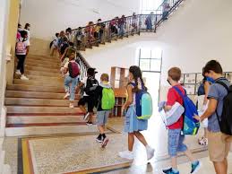 Per farlo è possibile sfruttare tutto il periodo fino al prossimo 25 gennaio 2021, ultimo giorno delle iscrizioni online alle scuole superiori. Scuola Iscrizioni 2021 22 Al Via Il 4 Gennaio Tutti I Passi Da Fare La Classifica Corriere It