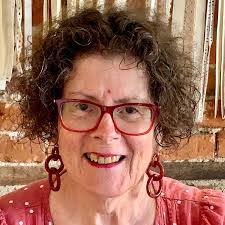 Tracy Pratt's Instagram, Twitter & Facebook