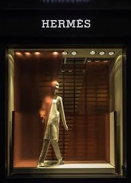Hermes Sydney Window Display Retail Visual Merchandising Displays Window Display Design