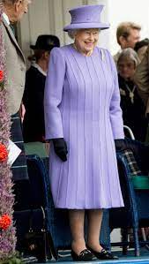 64 Of Queen Elizabeth S Best Monochrome Looks For Her 95th Birthday Queen Outfit Queen Elizabeth Royal Fashion