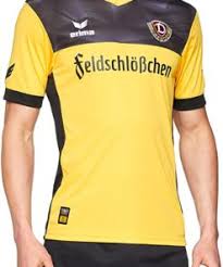 Nun wird es jedoch ein schwarzes trikot (quelle: Dynamo Dresden Trikot Gunstig Kaufen 20 21 Top Deals