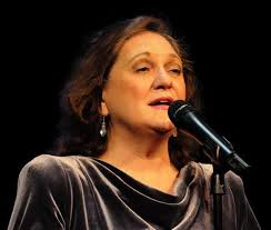 Diva Amanda Strydom coming to Mossel Bay