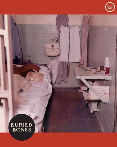 On today's episode of Buried Bones on @exactlyright, @katewinklerdawson and  @paul.holes travel to 1962 San Francisco Bay and begin their look at the  infamous escape from Alcatraz Federal Penitentiary.