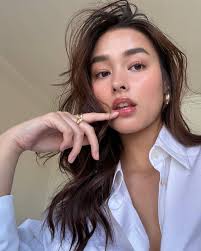 Liza Soberano (@lizasoberano) • Instagram photos and videos