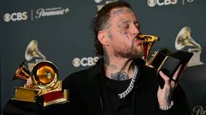 Jelly Roll declines to comment on ICE, politics: 'I'm a dumb redneck'