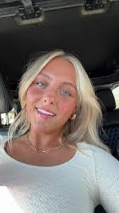 Cynthia Widmer's Instagram, Twitter & Facebook