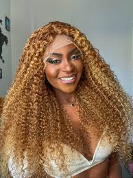 Lace Humana Cacheada 75cm 200% loira iluminada